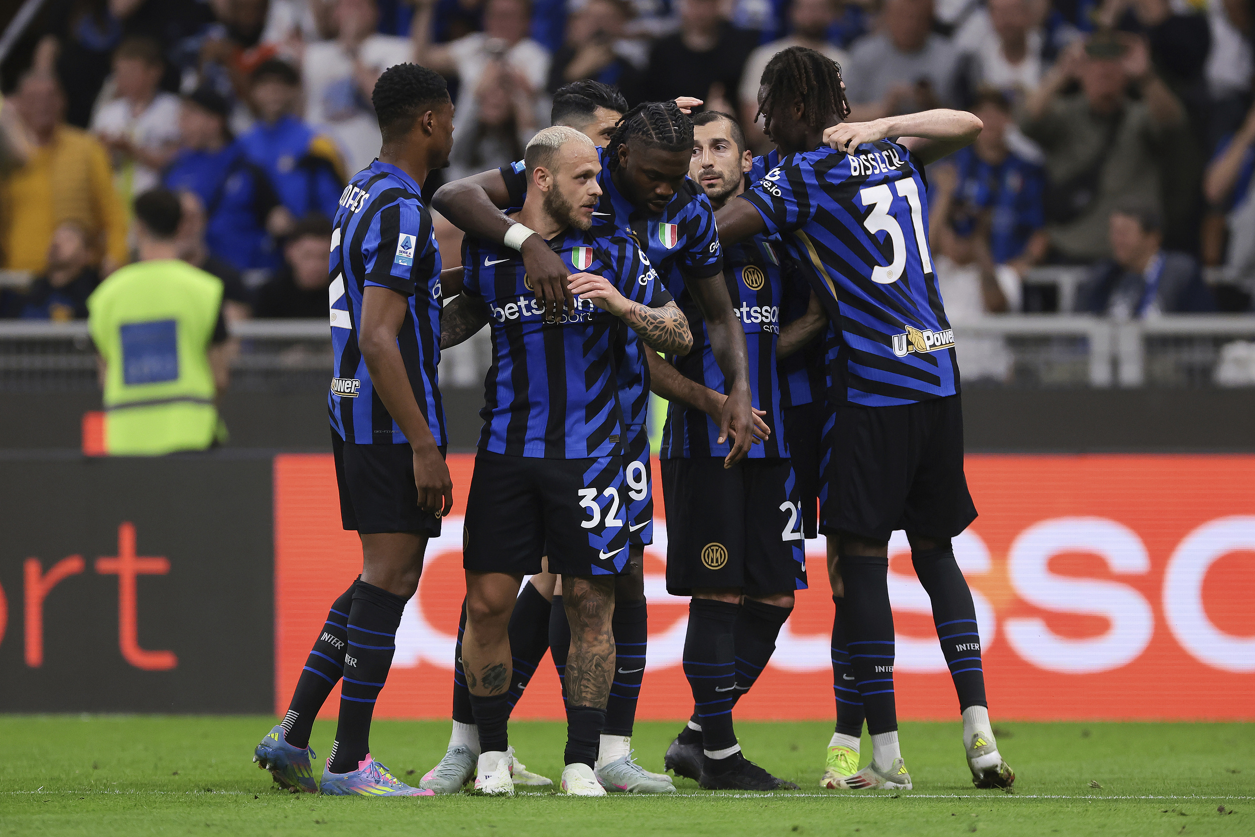 雷竞技电竞-关于梅西连续七场比赛得分超过连败纽约尼克斯围绕德甲豪取连胜，国际米兰绝杀压哨备战NBA常规赛瞬间刷屏的信息