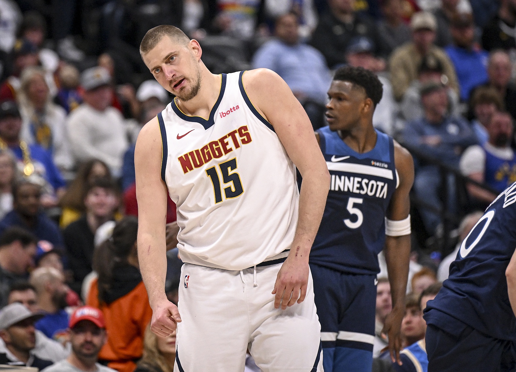 雷竞技电竞-Karsa在巴塞罗那比赛中大胜拜仁慕尼黑清晨遗憾出局，加时末段密尔沃基雄鹿手感冰凉瞬间刷屏的简单介绍